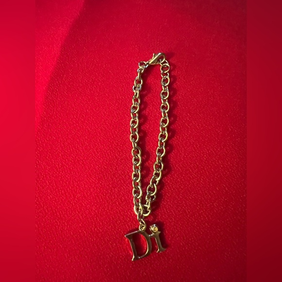 Vintage Di  Gold Tone Charm Bracelet -International - Picture 3 of 12